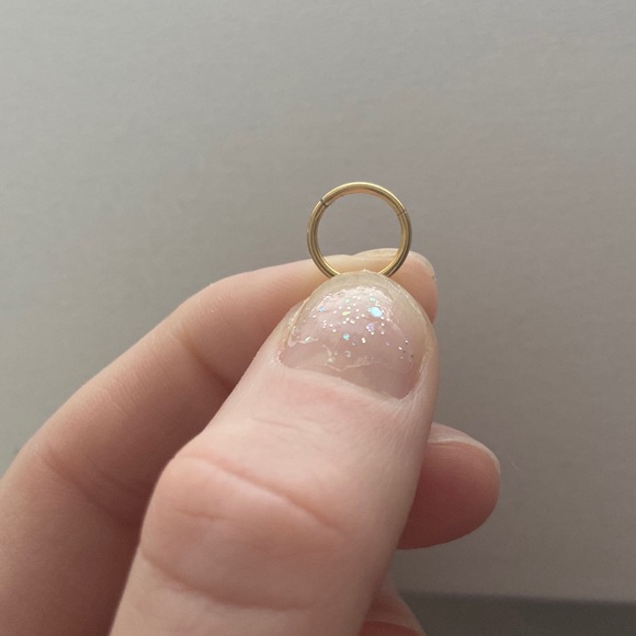 Gold clicker nose ring 18G - Picture 1 of 1